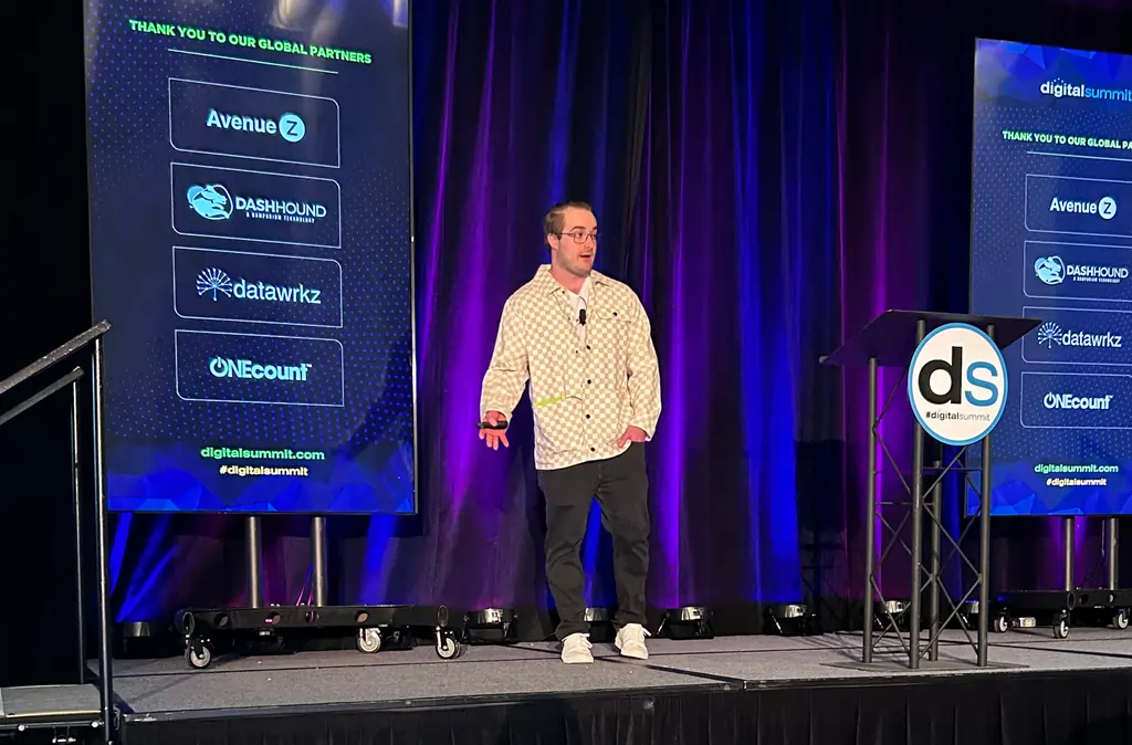 Mike Ciffone giving his talk at Digital Summit - Chicago: "From Voice to Value: Creating Better Content via AI-assisted Interviews and Voice Transcription Software"